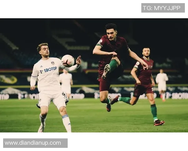 功夫足球三位球星的精彩表现与背后故事解析